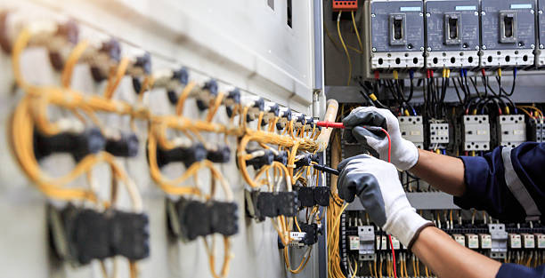 Professional Electrician technician working in Shoreacres, TX